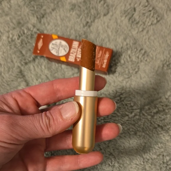 Sol de Janeiro Brazilian Kiss Tinted Lip Butter - Rich Brown - Picture 9 of 10